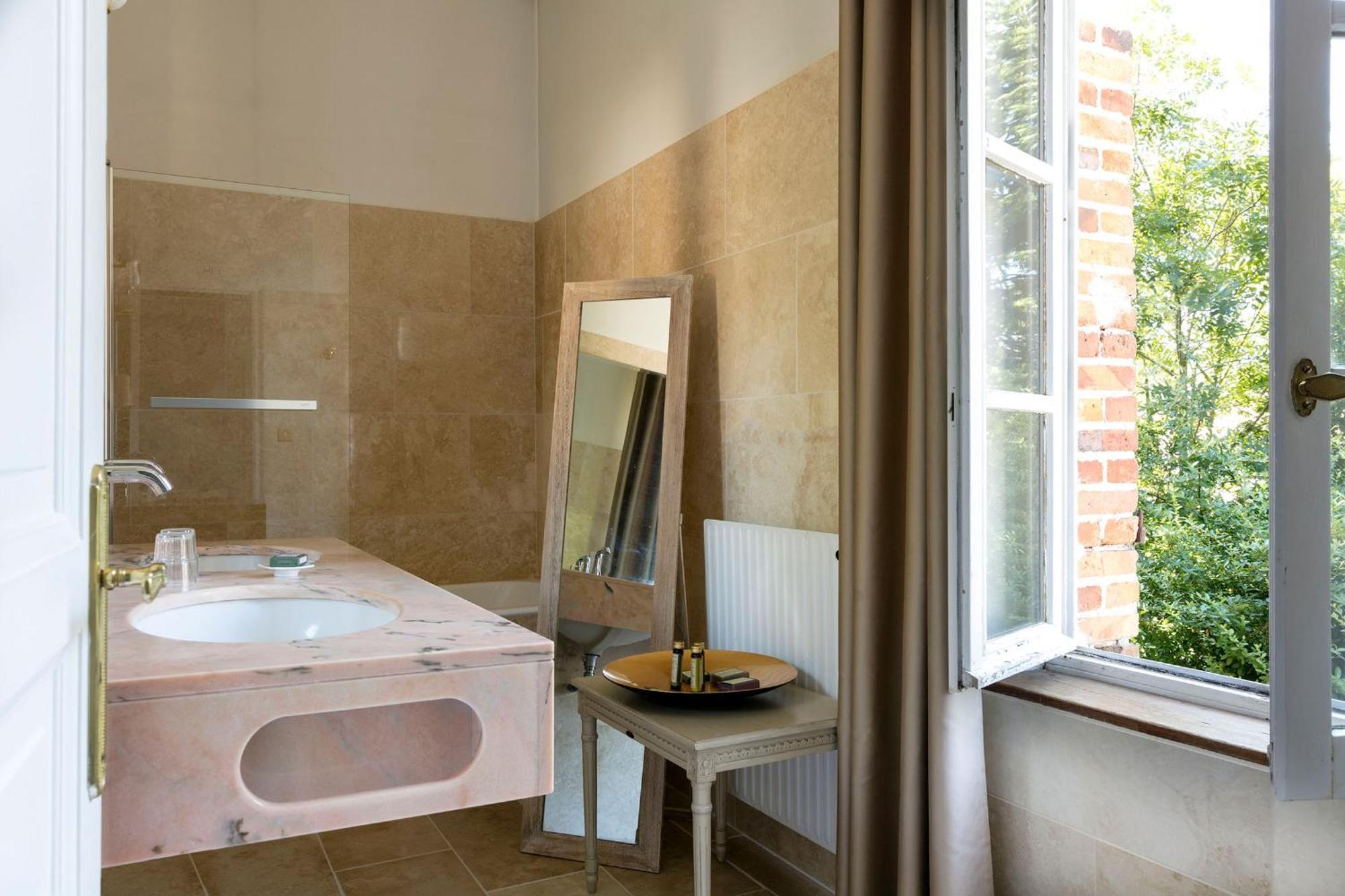 Hostellerie Du Chateau Les Muids La Ferté-Saint-Aubin المظهر الخارجي الصورة